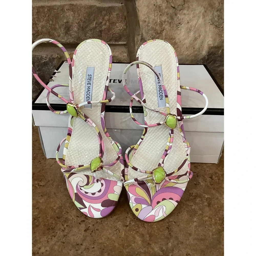 Steve Madden heel steve